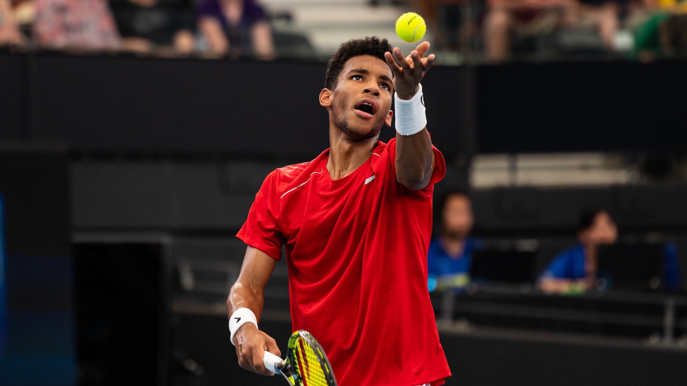 felix auger-aliassime serve