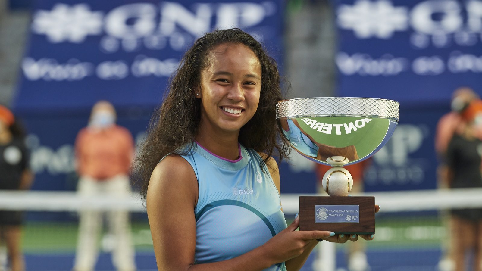 CHAMPION! Leylah Fernandez wins maiden WTA trophy in Monterrey