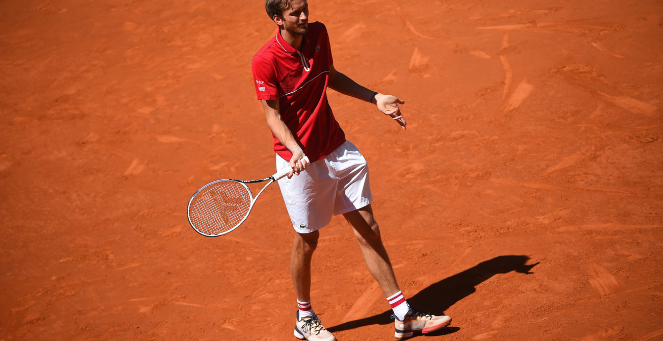 medvedev confused on clay courts