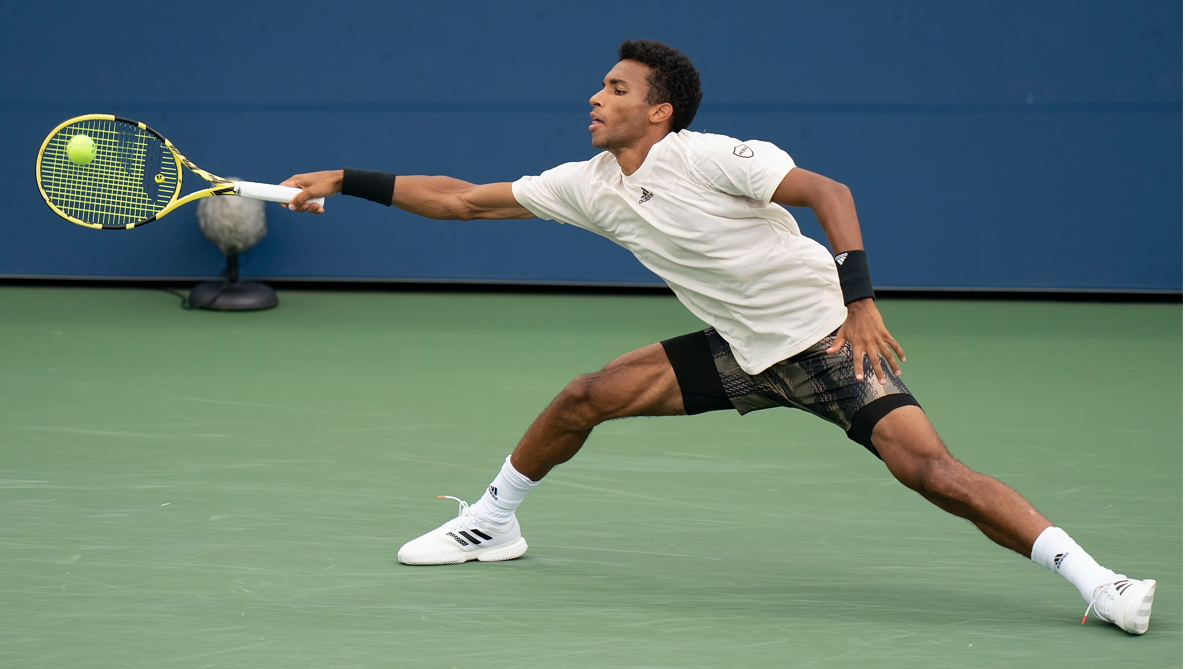 auger-aliassime stretches for forehand