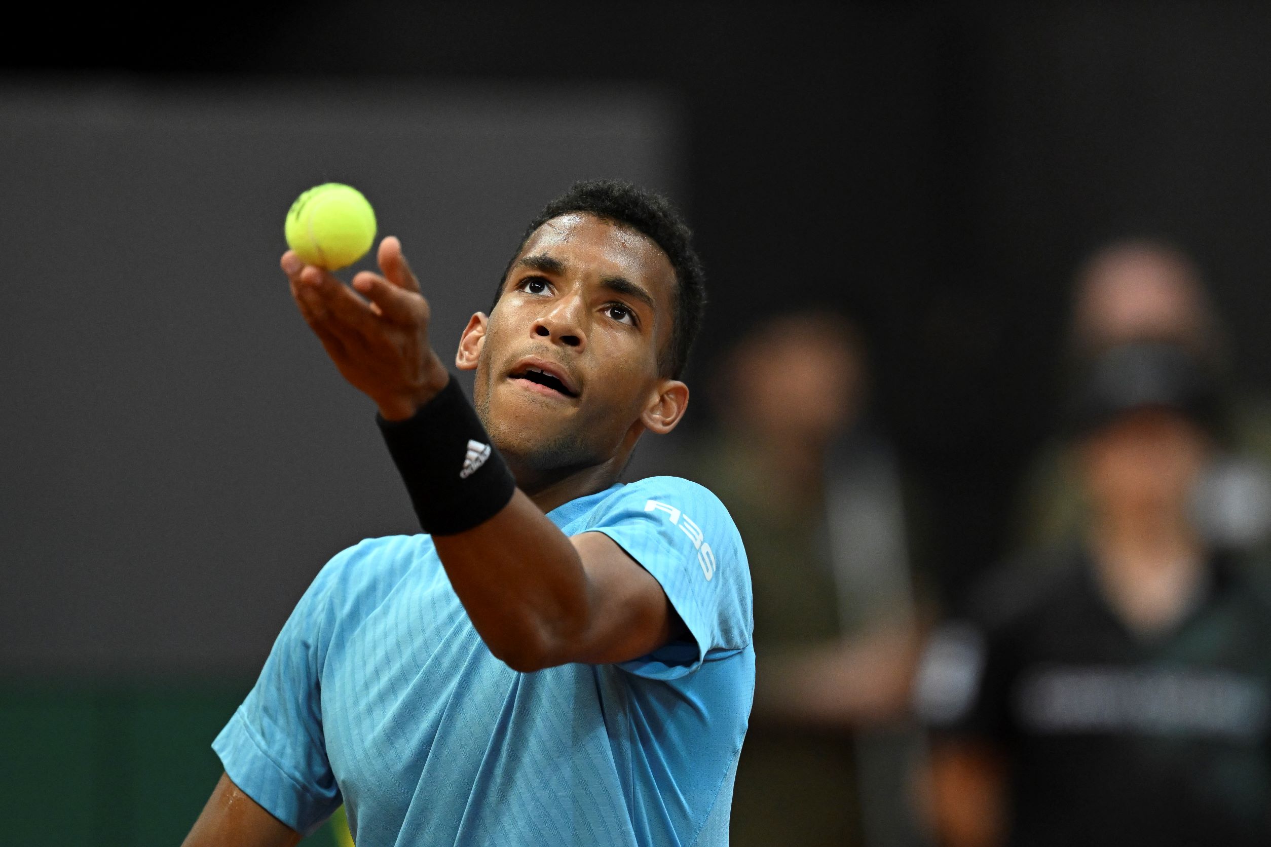 Auger-Aliassime against Djokovic