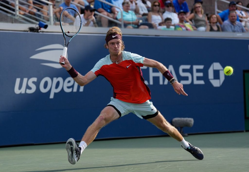 Andrey Rublev stretch forehand 