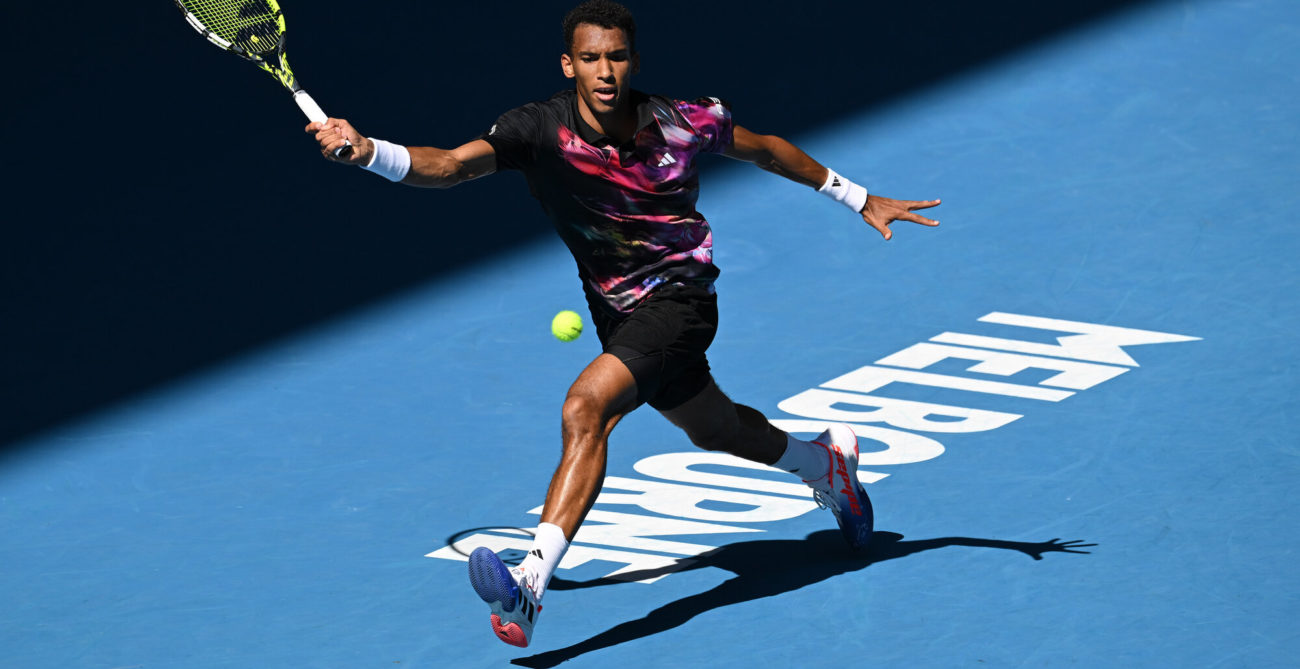 Auger-Aliassime stretch forehand