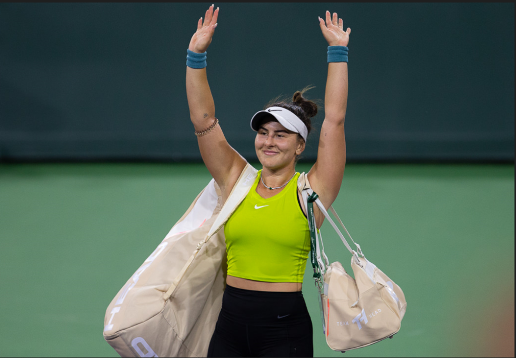 Bianca Andreescu waves to the crowd,