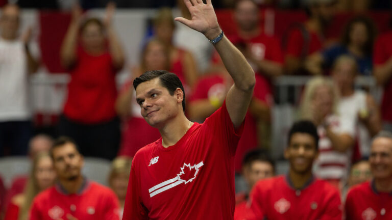 Milos Raonic waves to the crowd at the Davis Cup. He will replace Denis Shapovalov in February at the tie in Montreal.